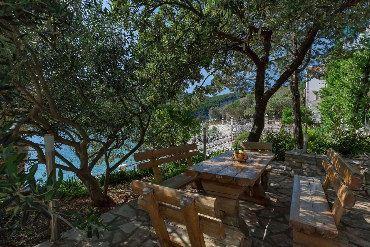 Villa Ruza Zastražišće Exterior foto